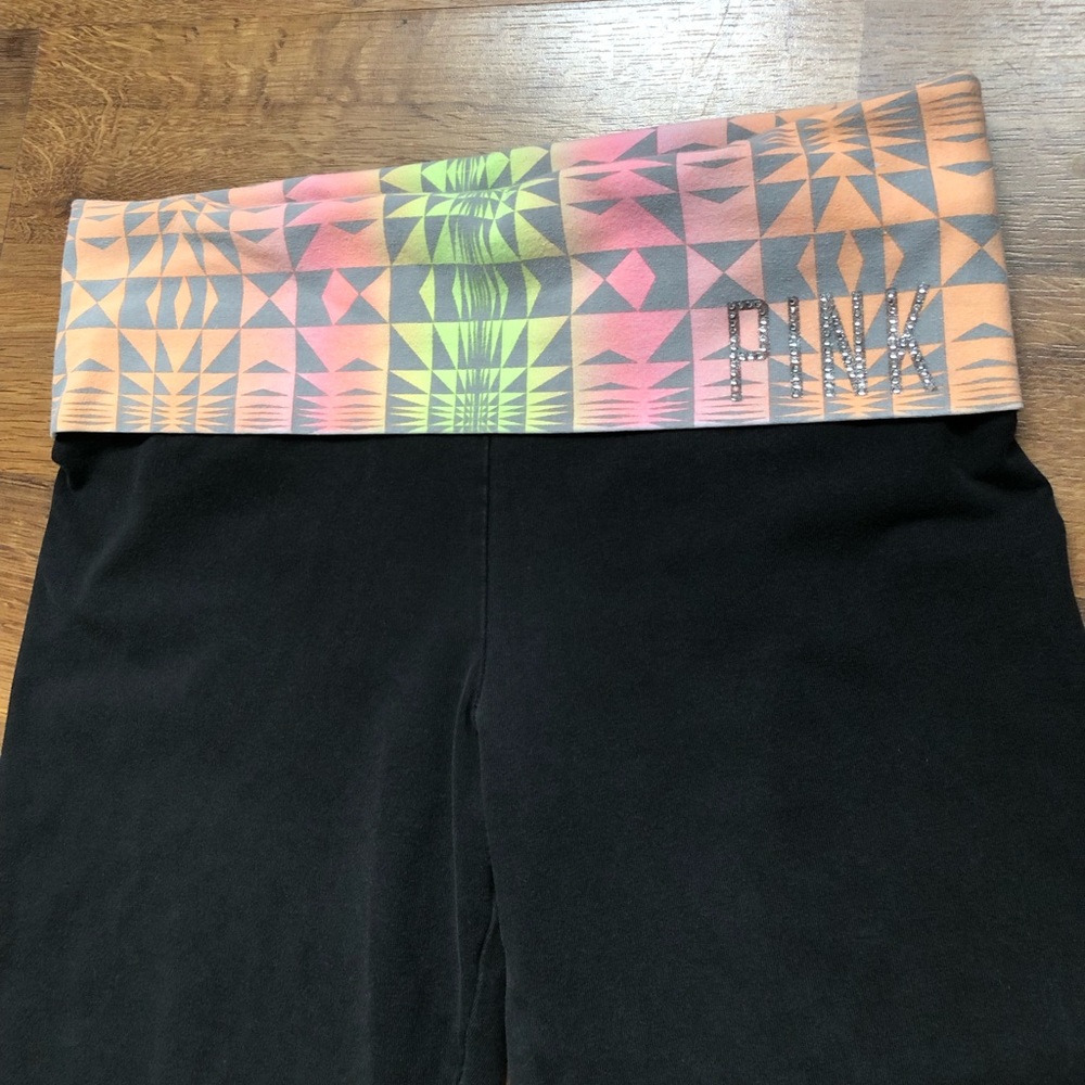 🔸Victoria’s Secret PINK capris